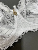ست لباس زیر عروس پارچه اروپایی ژوبین طلایی نگین دار کد 228 (سایز 75 تا 90)